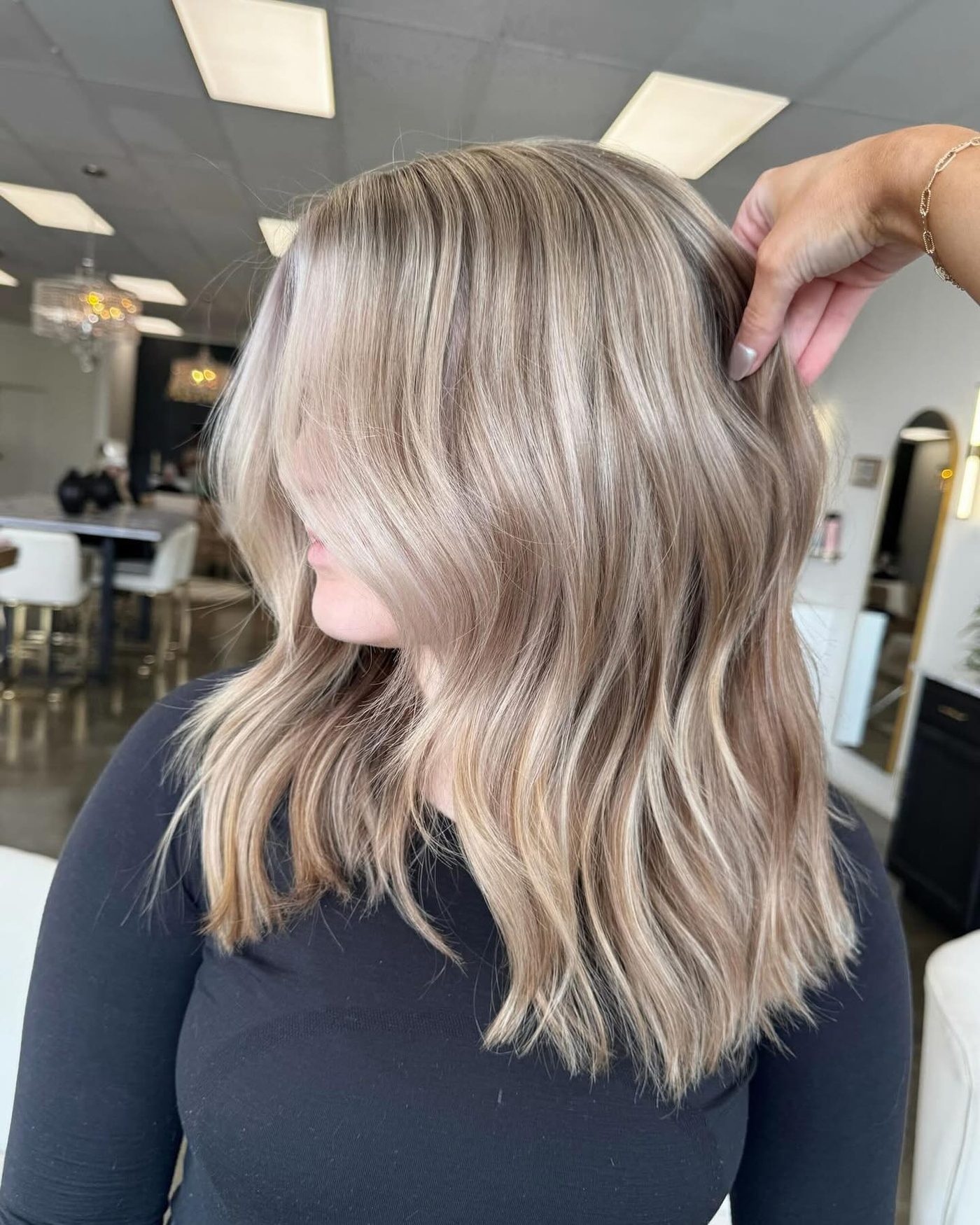 Champagne blonde lob with dimension