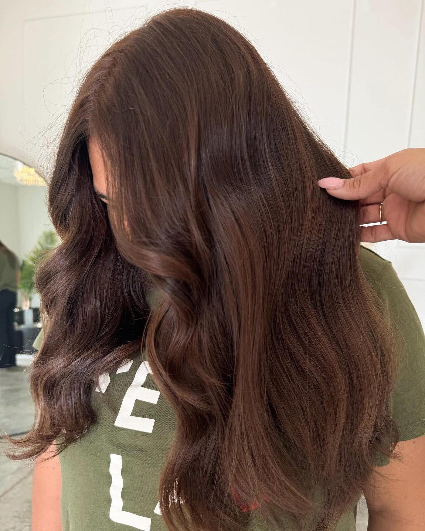 Glossy chocolate brunette waves